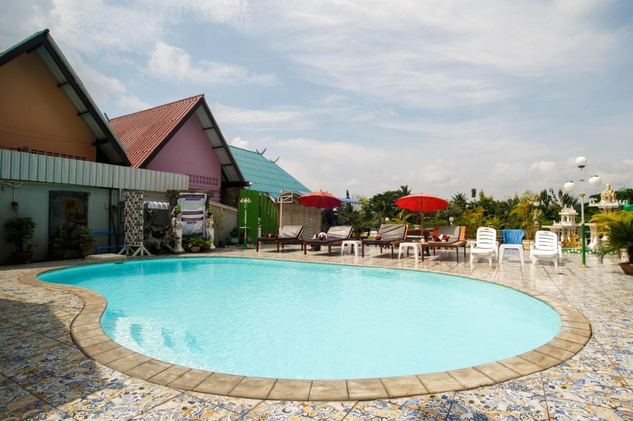 Noble Night Guesthouse Kanchanaburi Exterior foto