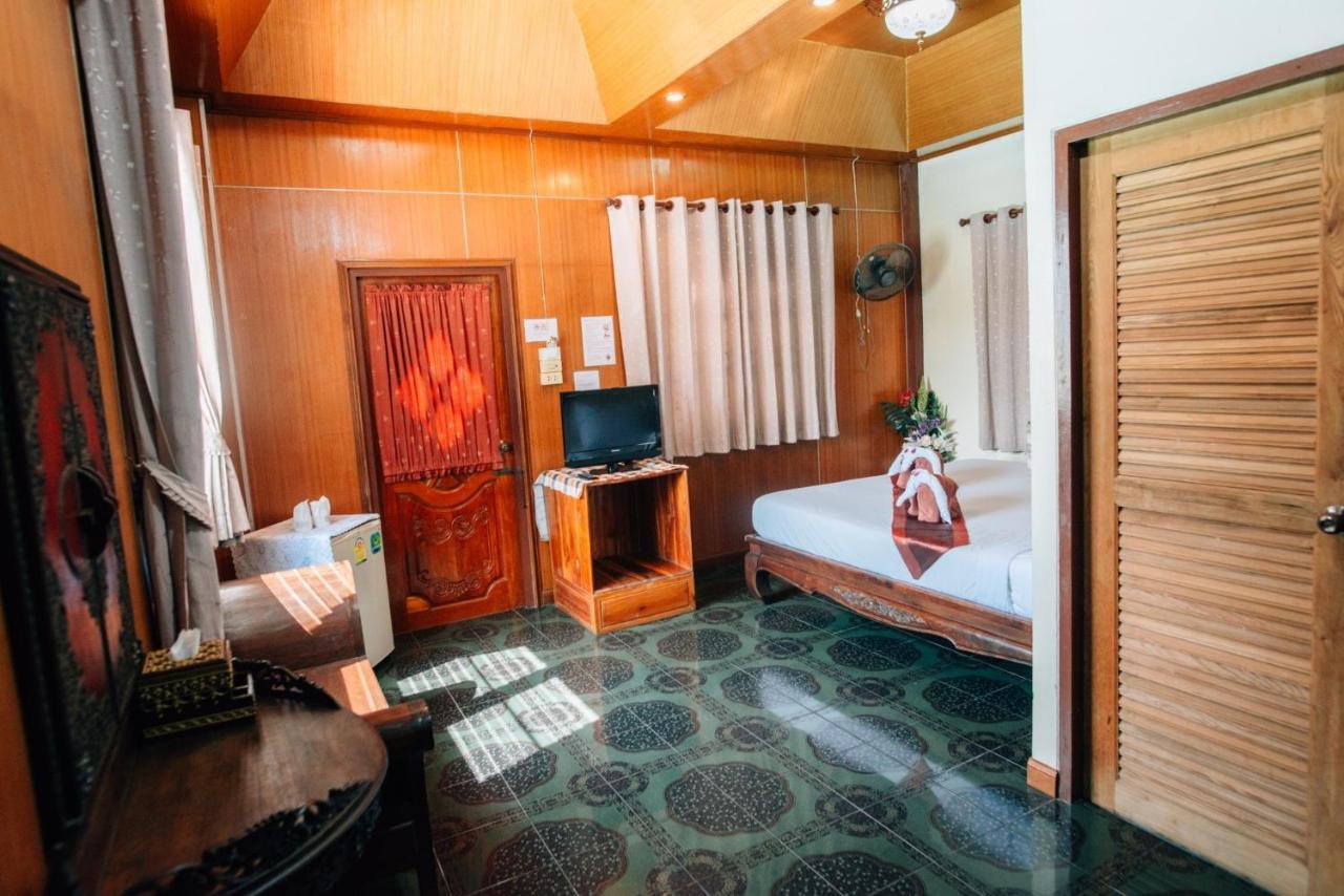Noble Night Guesthouse Kanchanaburi Exterior foto