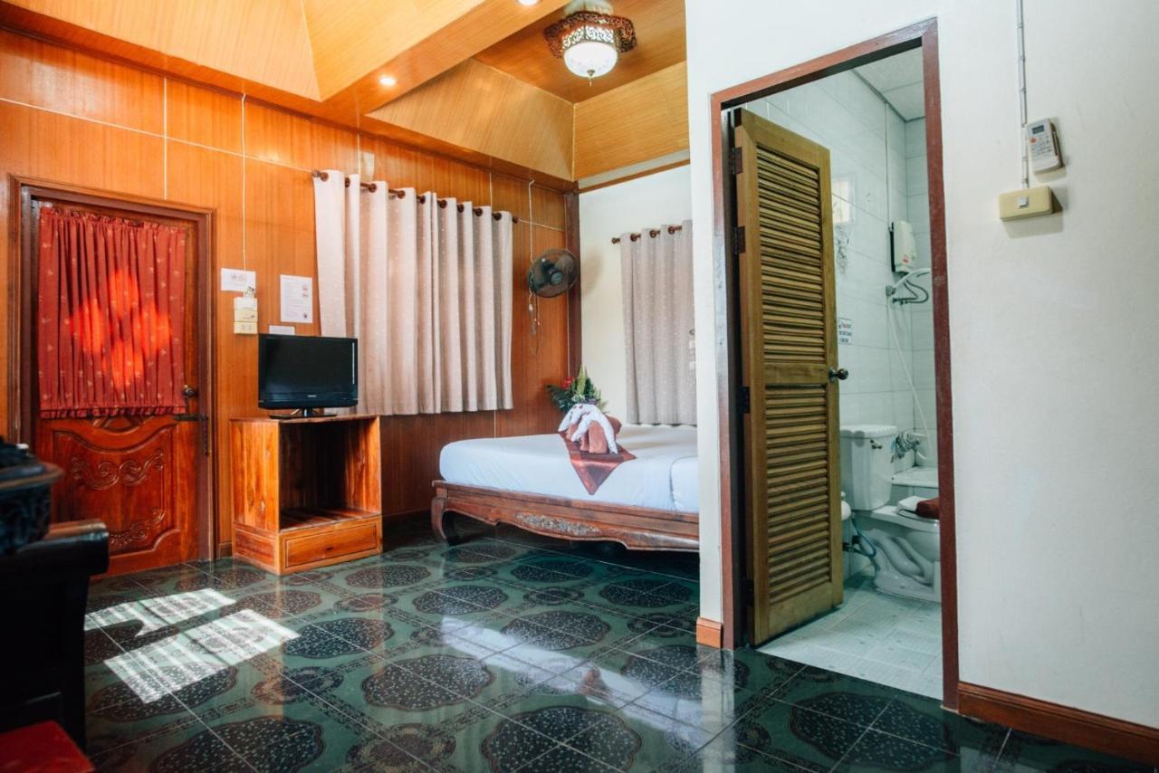 Noble Night Guesthouse Kanchanaburi Exterior foto