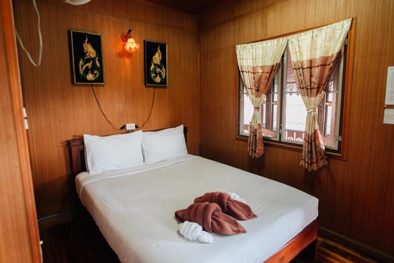 Noble Night Guesthouse Kanchanaburi Exterior foto