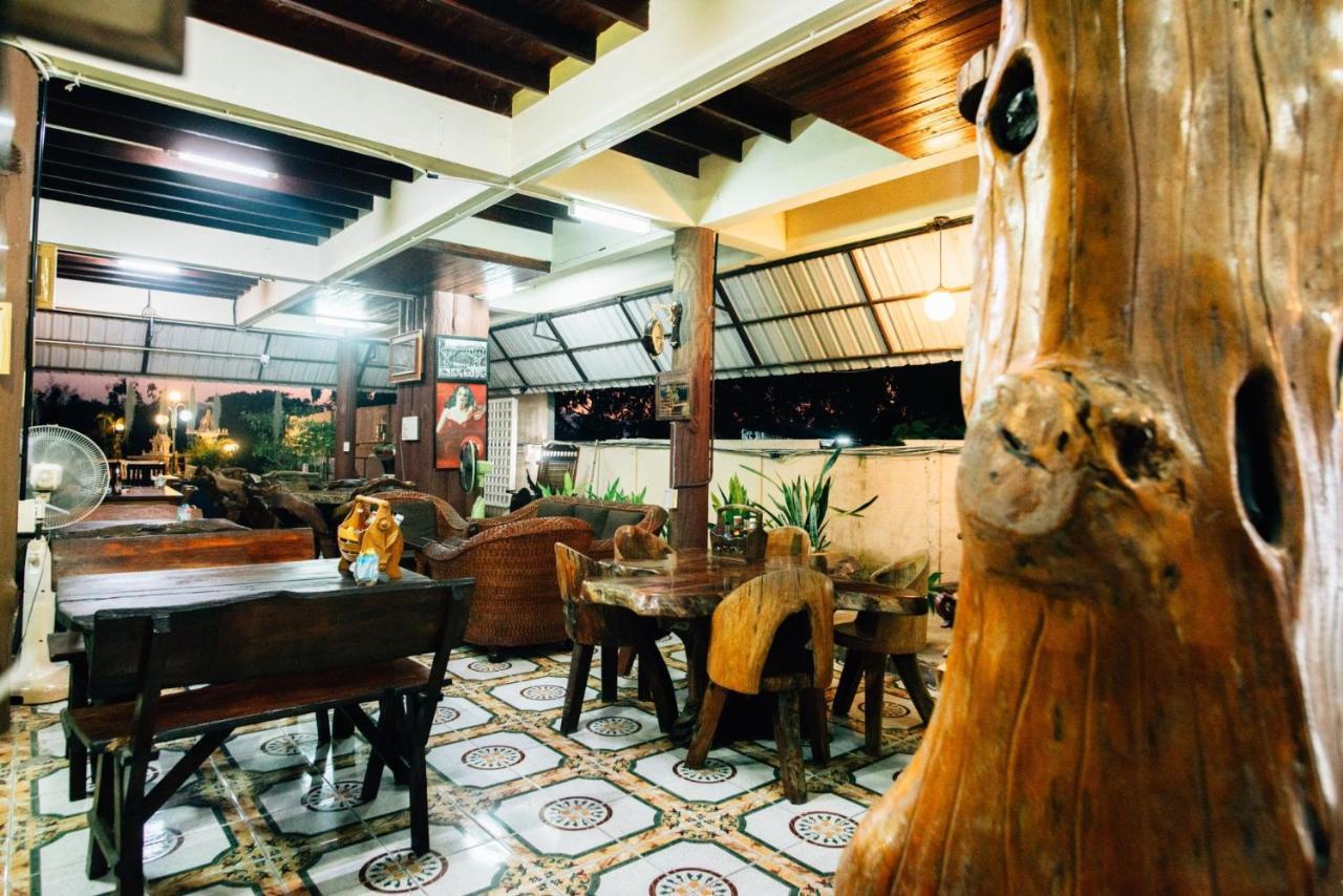 Noble Night Guesthouse Kanchanaburi Exterior foto
